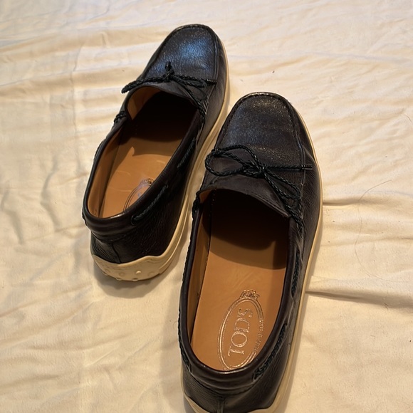 Tod’s Slip on Loafers - Picture 2 of 11